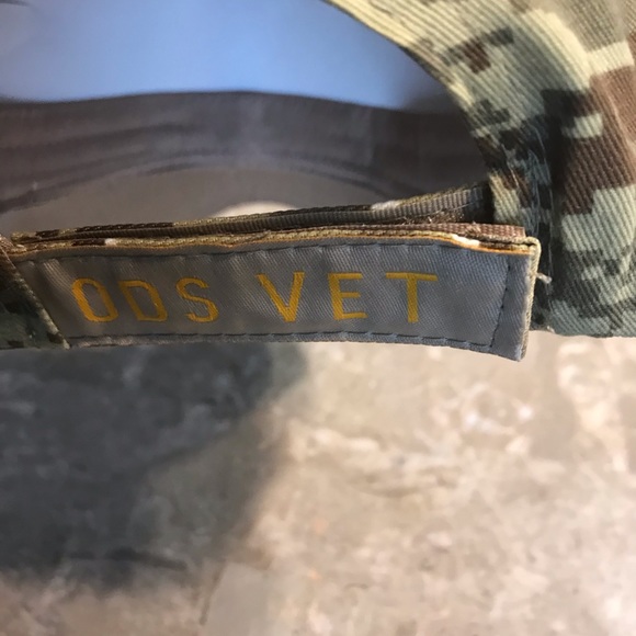 Desert Storm Veteran in Desert Camouflage Color. Never worn brand new. - Picture 7 of 7